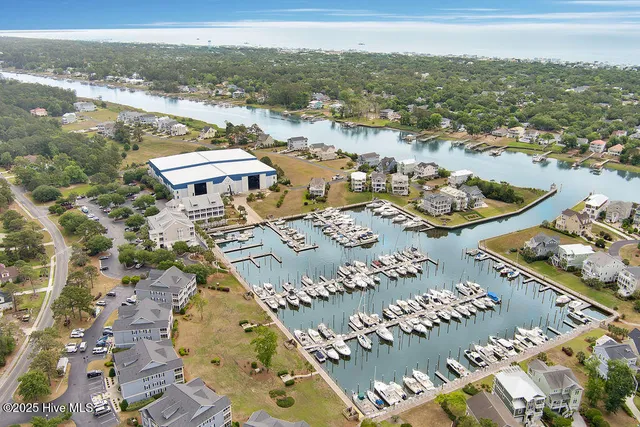 $304,500 | 3350 Club Villas Drive, Unit 105, Southport, NC 28461