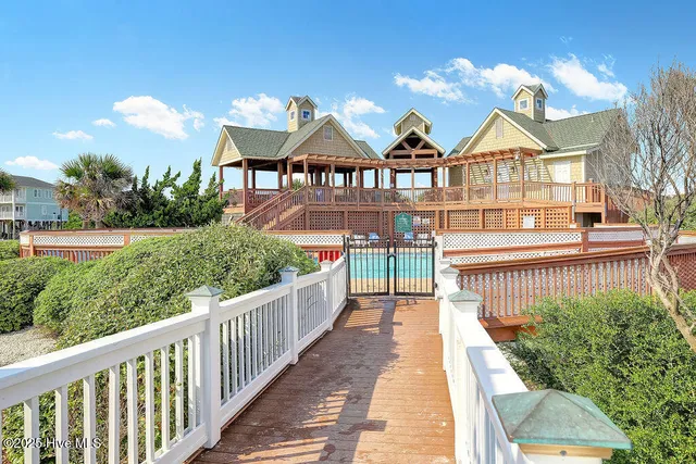 $304,500 | 3350 Club Villas Drive, Unit 105, Southport, NC 28461