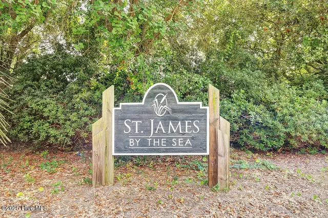 $304,500 | 3350 Club Villas Drive, Unit 105, Southport, NC 28461