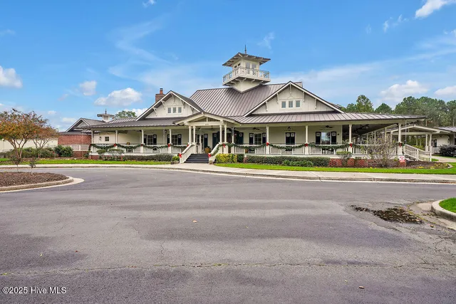 $304,500 | 3350 Club Villas Drive, Unit 105, Southport, NC 28461
