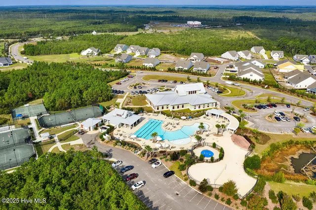 $304,500 | 3350 Club Villas Drive, Unit 105, Southport, NC 28461
