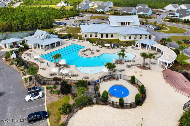 $304,500 | 3350 Club Villas Drive, Unit 105, Southport, NC 28461