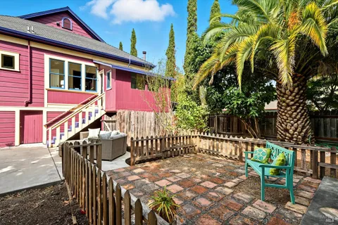 $698,000 | 722 Beaver Street, Santa Rosa, CA 95404