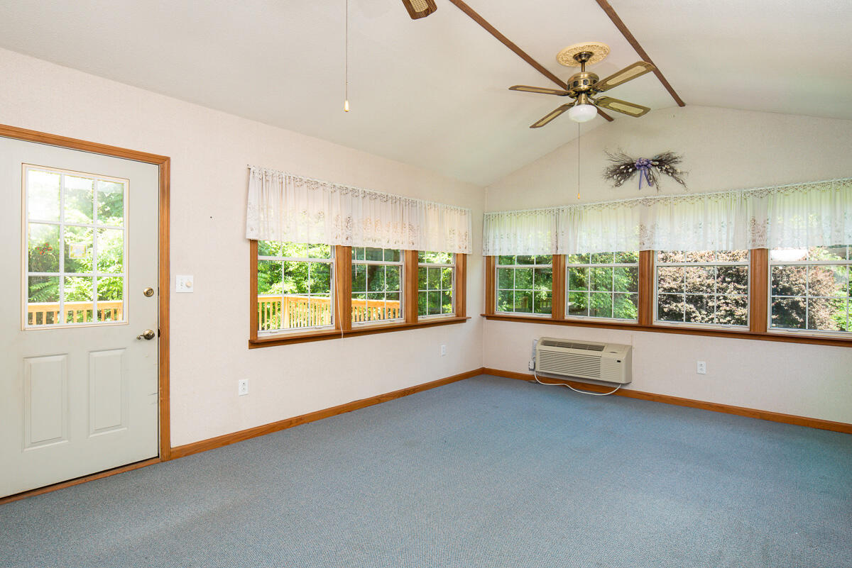 7732 Blueberry Road Powell, TN 37849 - Photo 15 of 20 JBP_Blueberry7732_Web-13
