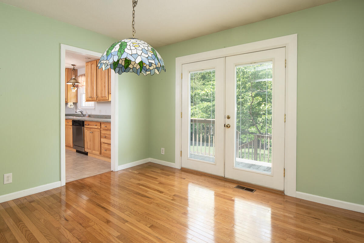 7732 Blueberry Road Powell, TN 37849 - Photo 6 of 20 JBP_Blueberry7732_Web-18
