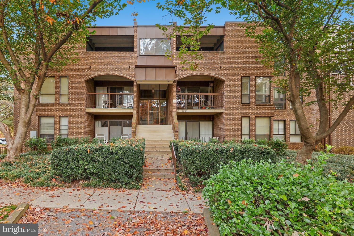 11256 Chestnut Grove Square, Unit 344 Reston, VA 20190 - Photo 1 of 26