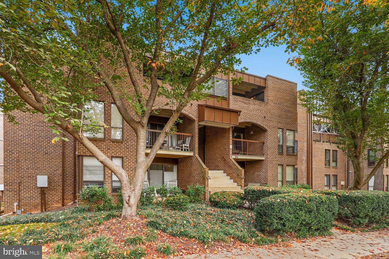 11256 Chestnut Grove Square, Unit 344 Reston, VA 20190 - Photo 2 of 26