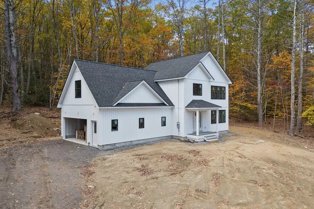 $899,000 | 1595 U.S. Route 1, Freeport, ME 04032