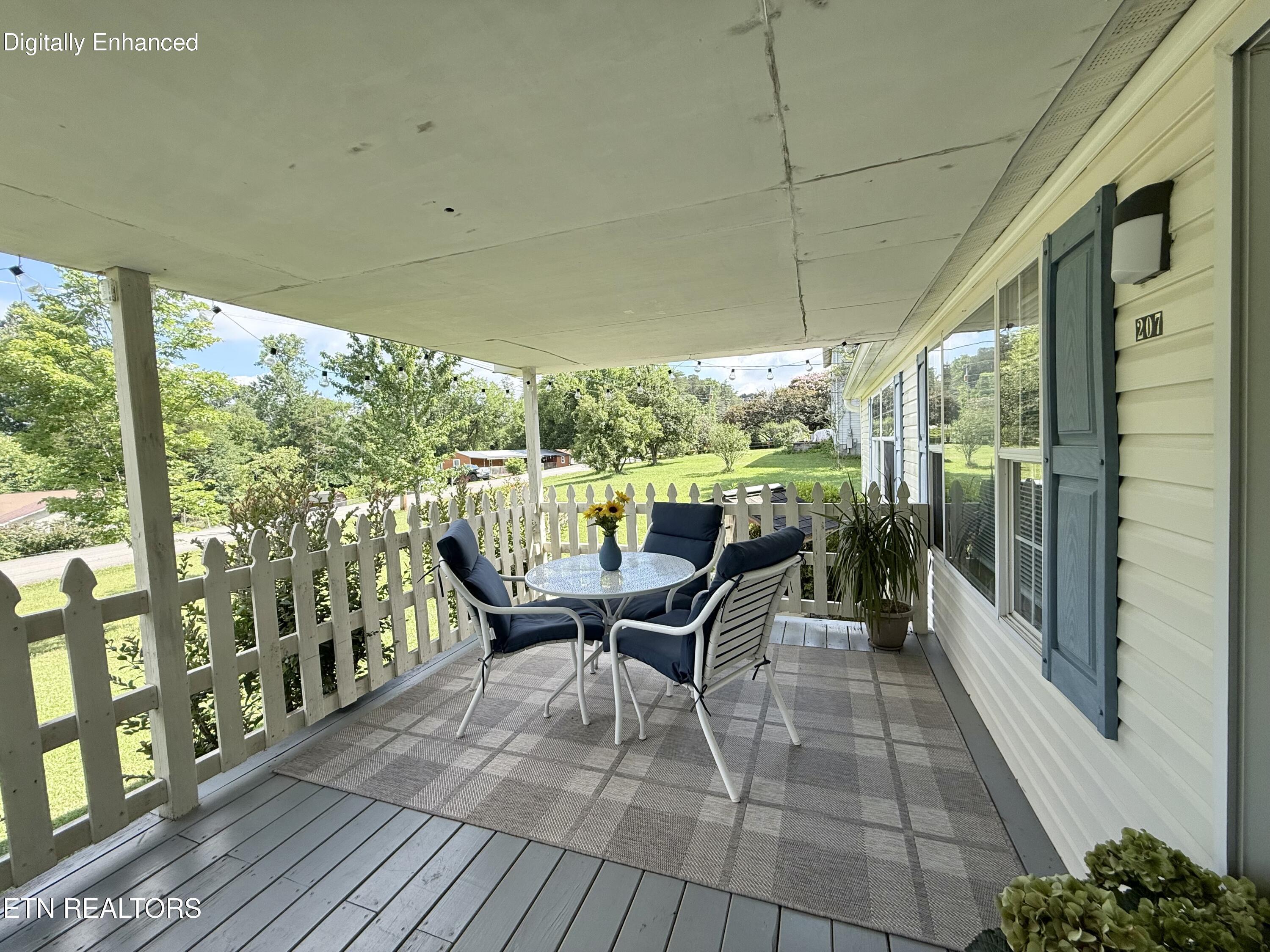 207 4th Street Corryton, TN 37721 - Photo 2 of 23 Front porch