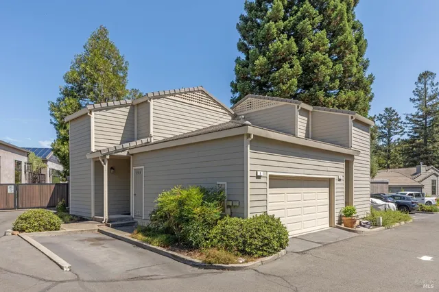 $1,695,000 | 6-8 Burgundy Way, Yountville, CA 94599