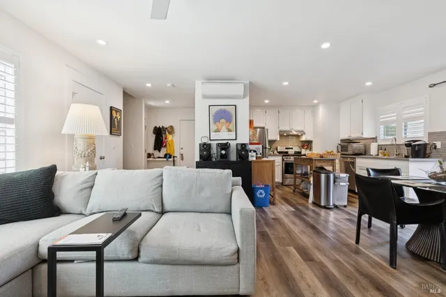 $1,695,000 | 6-8 Burgundy Way, Yountville, CA 94599