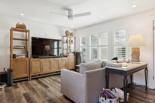 $1,695,000 | 6-8 Burgundy Way, Yountville, CA 94599