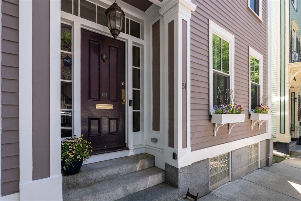 51 Chestnut Street Boston, MA 02129 - Photo 2 of 40