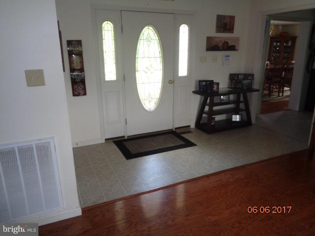 719 Quarry Road Bunker Hill, WV 25413 - Photo 21 of 30 FOYER