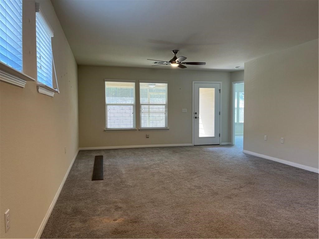 211 Hobby Street Georgetown, TX 78633 - Photo 8 of 19 Gallery Image 8