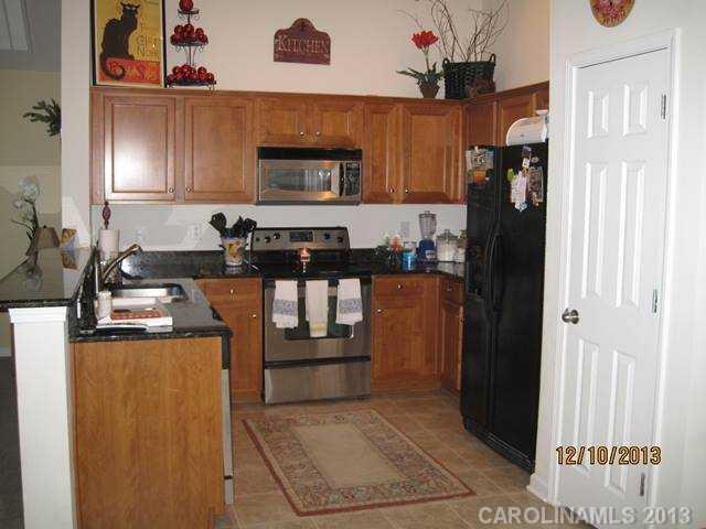 10414 Carver Falls Road Charlotte, NC 28214 - Photo 2 of 7