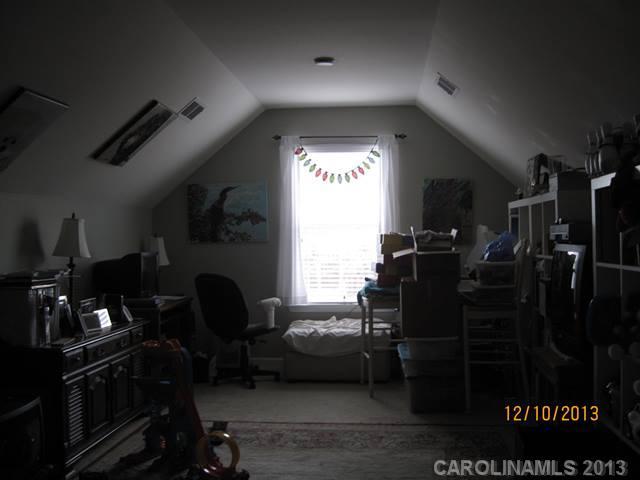 10414 Carver Falls Road Charlotte, NC 28214 - Photo 6 of 7