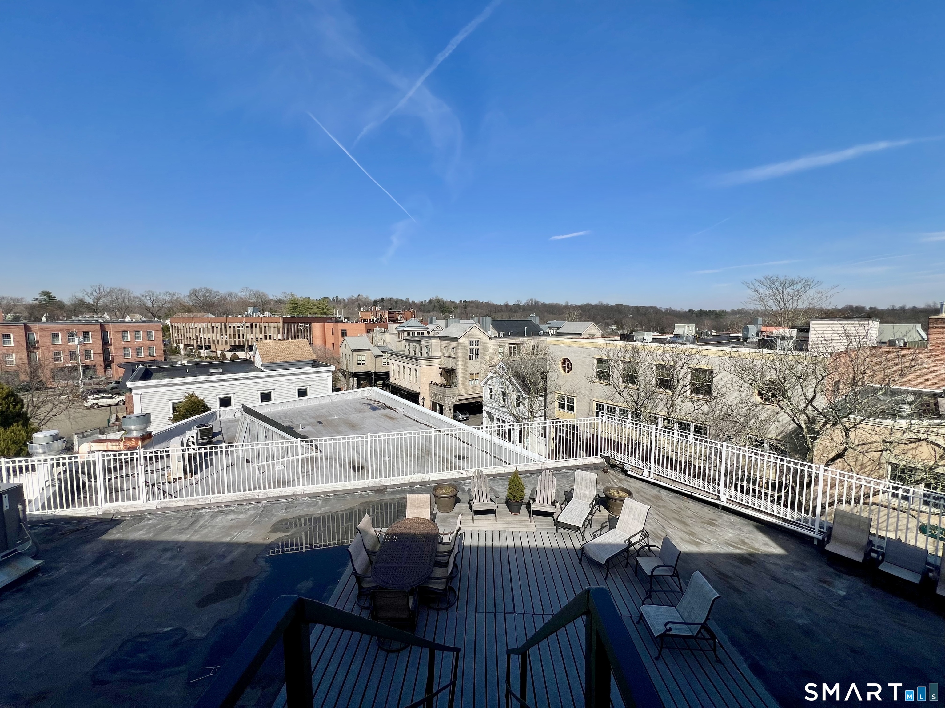 88 Main Street New Canaan, CT 06840 - Photo 20 of 26 Common Space Rooftop Space