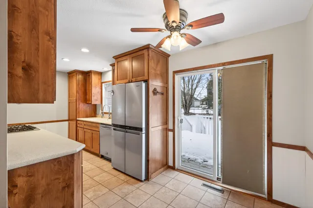 $369,000 | 6574 Hokah Drive, Lino Lakes, MN 55014