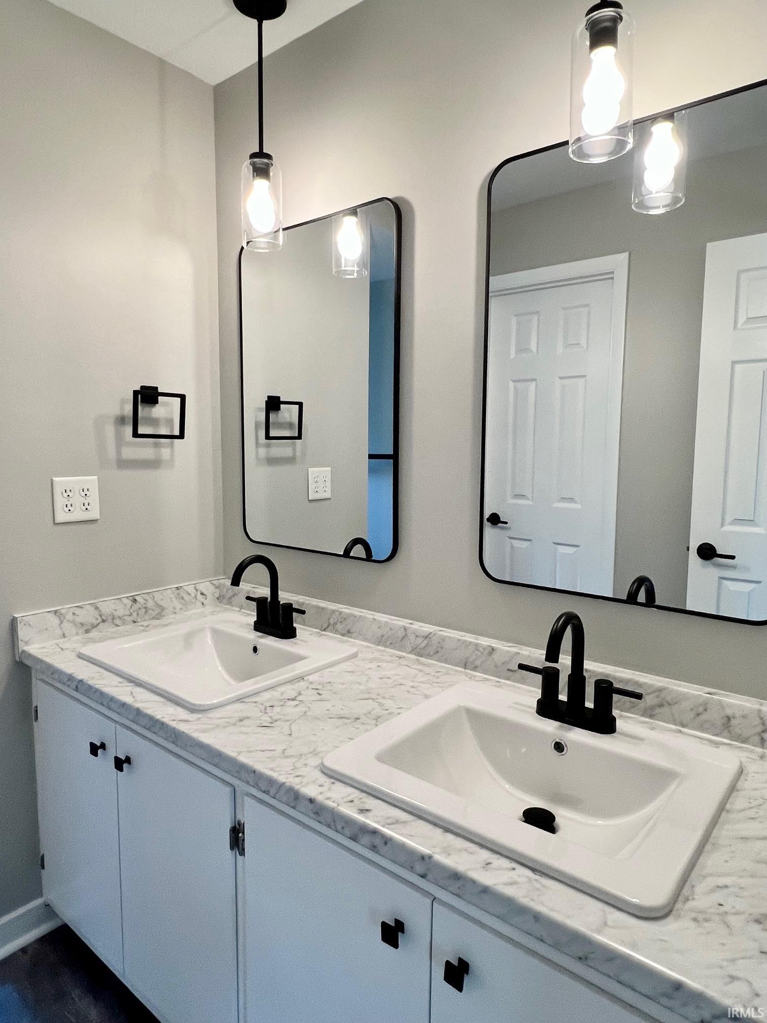 5923 East Hills Road Fort Wayne, IN 46804 - Photo 18 of 36 Gallery Image 18