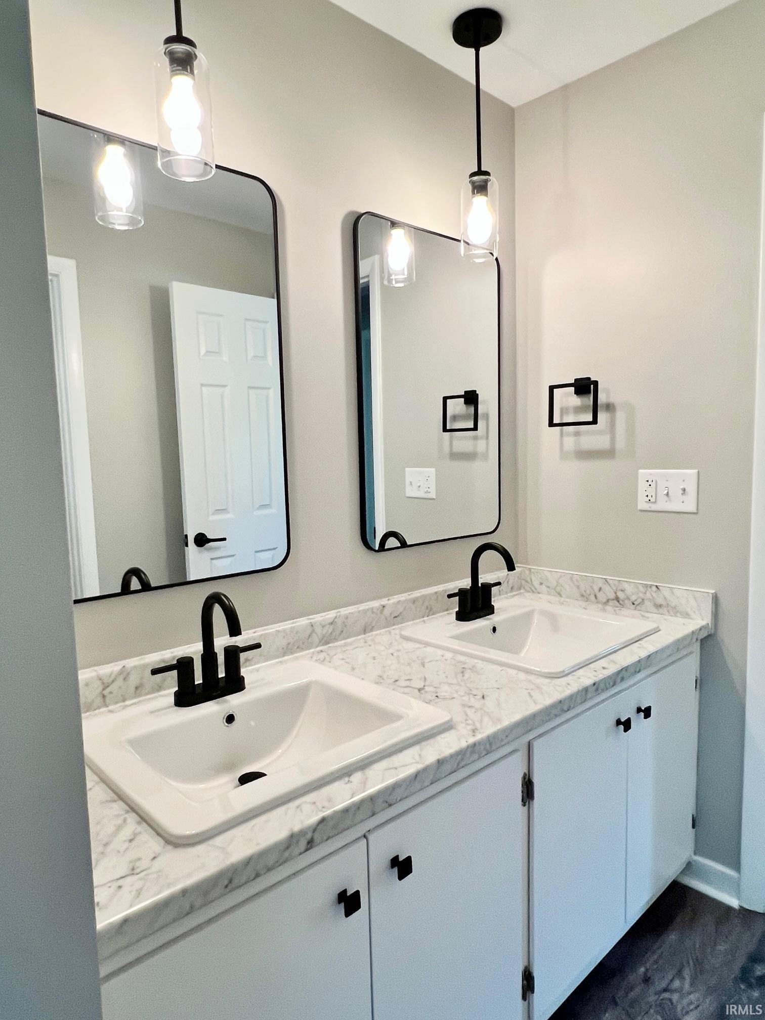 5923 East Hills Road Fort Wayne, IN 46804 - Photo 19 of 36 Gallery Image 19