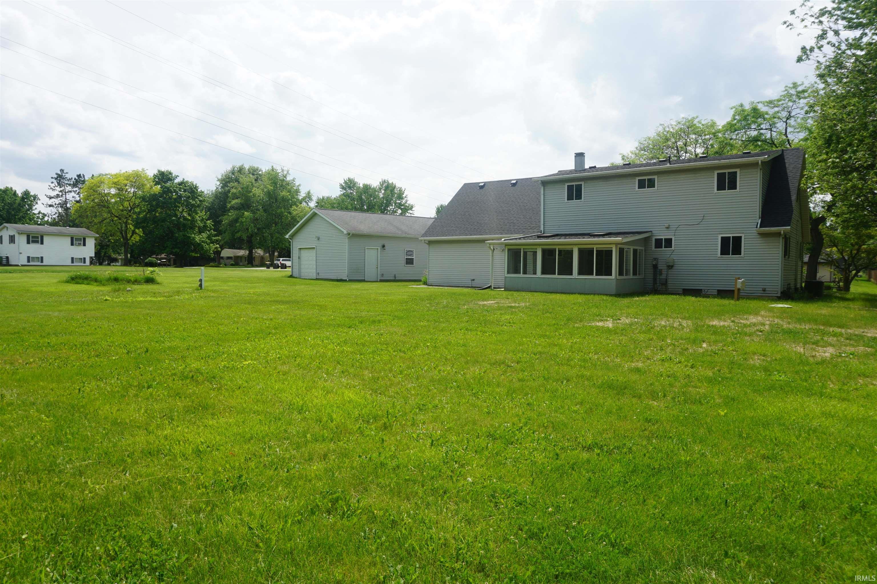 5923 East Hills Road Fort Wayne, IN 46804 - Photo 4 of 36 Gallery Image 4