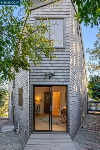 $1,395,000 | 5621 Maxwelton Road, Oakland, CA 94618