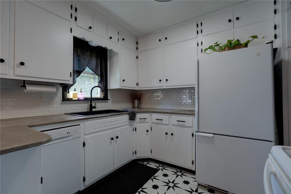 2608 Baker Road Independence, MO 64057 - Photo 11 of 30