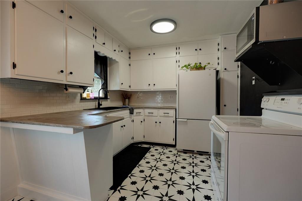 2608 Baker Road Independence, MO 64057 - Photo 9 of 30