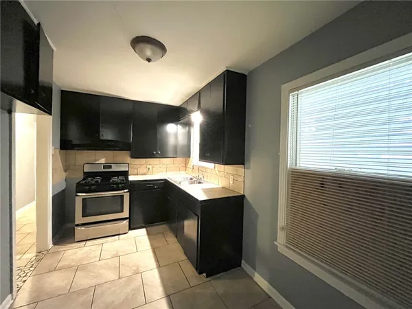 $1,275 | 4213 Lowman Street, Corpus Christi, TX 78411