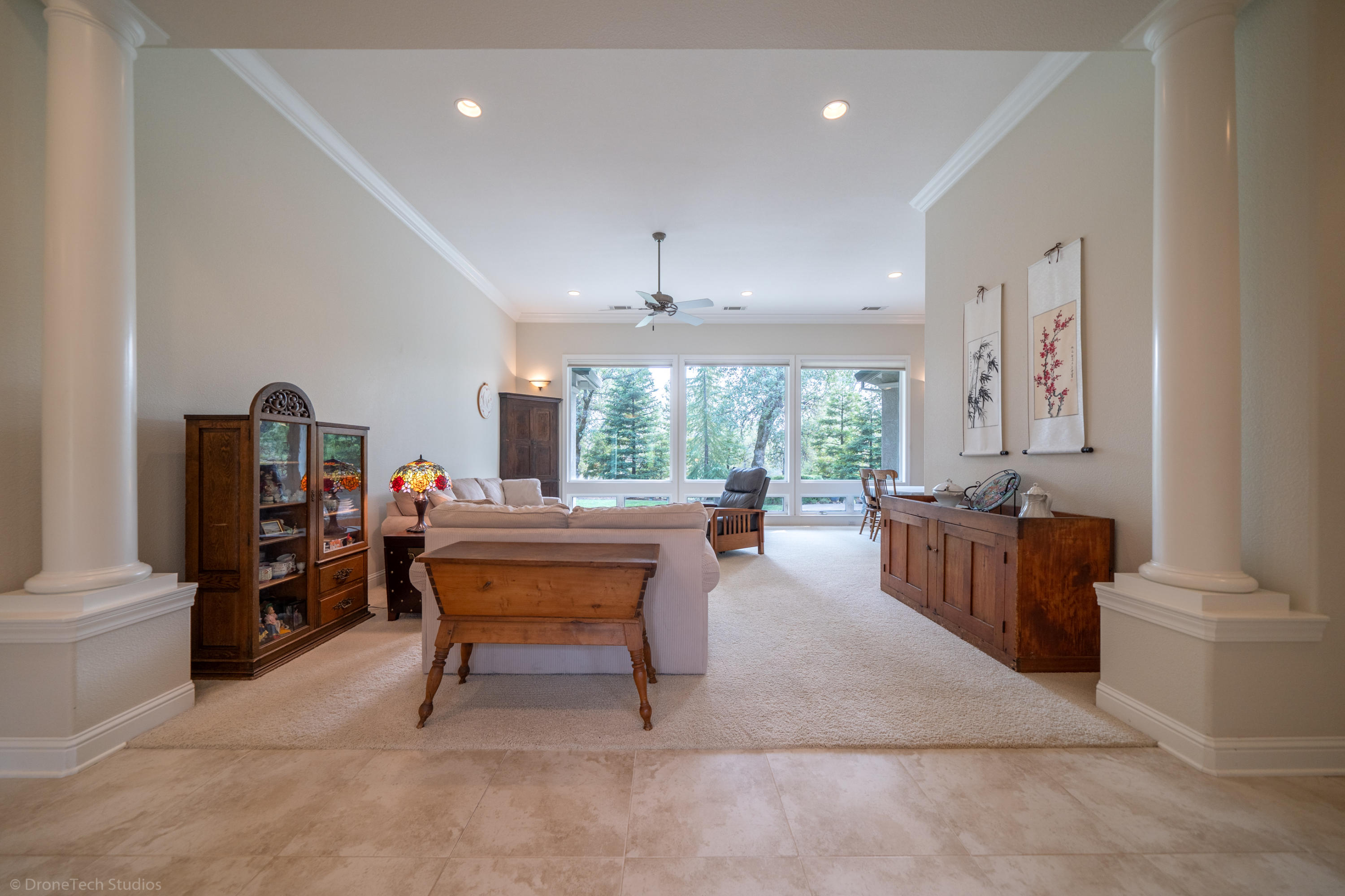 13198 Tierra Heights Road Redding, CA 96003 - Photo 16 of 102 Formal Living Room