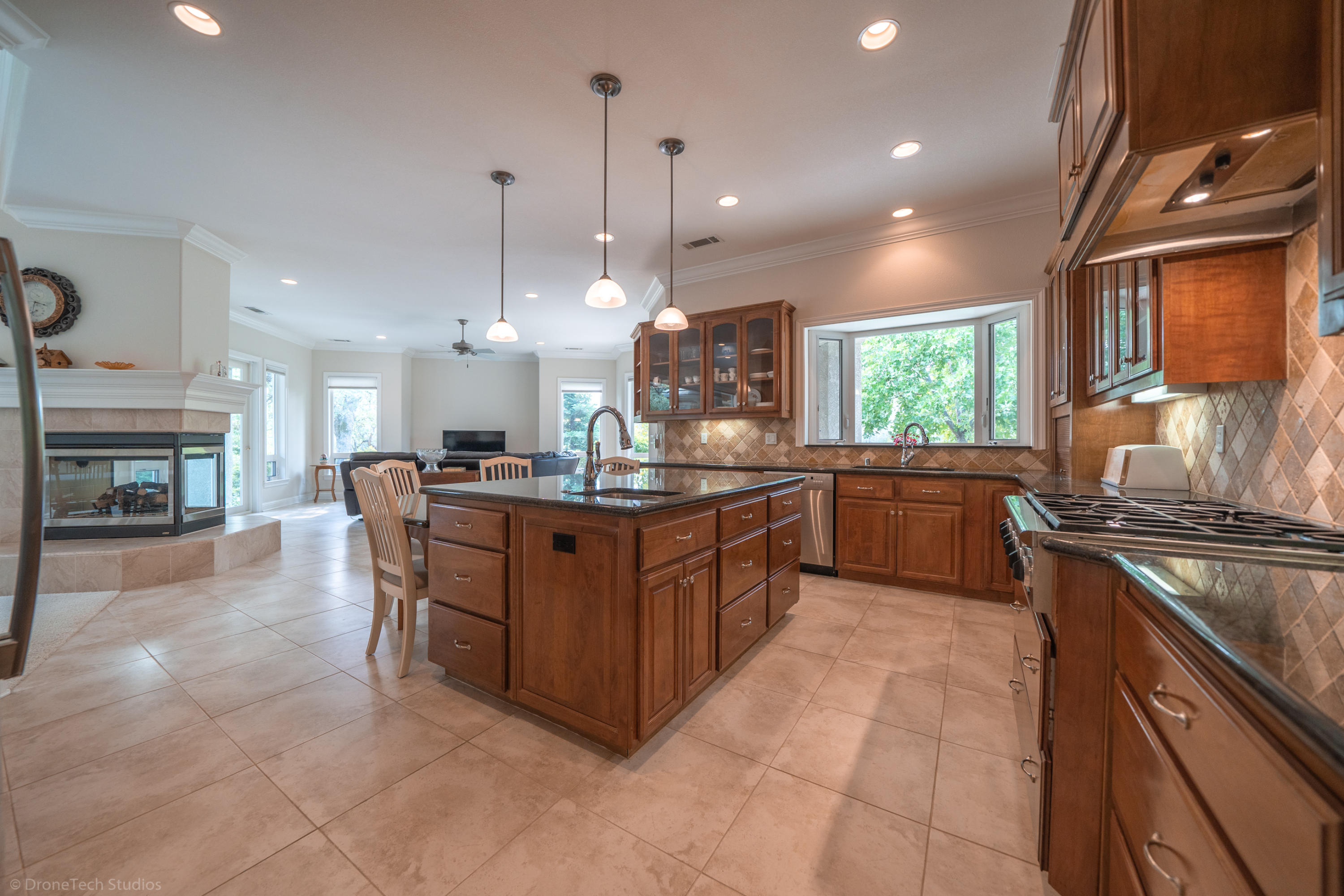 13198 Tierra Heights Road Redding, CA 96003 - Photo 35 of 102 !