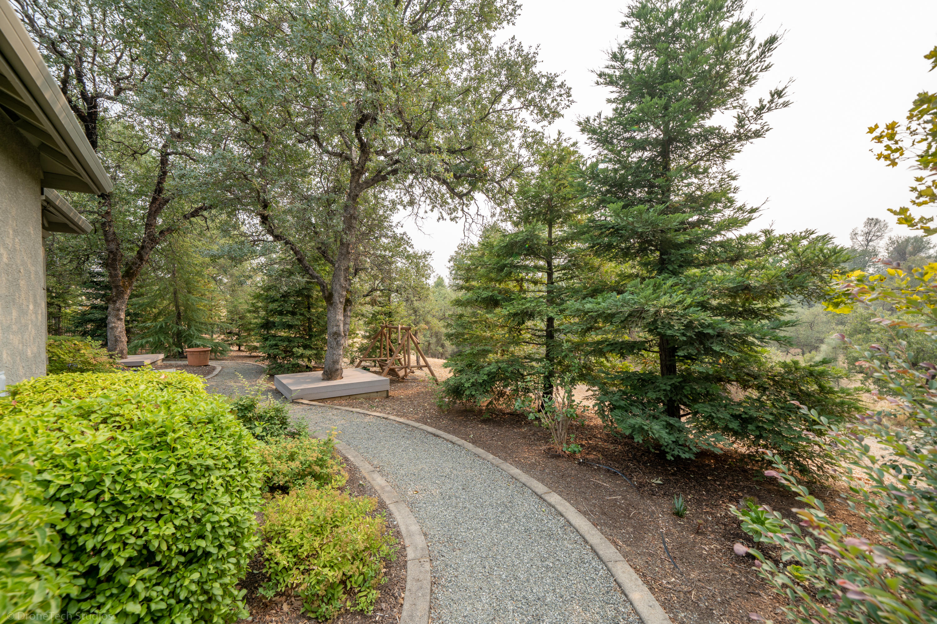 13198 Tierra Heights Road Redding, CA 96003 - Photo 77 of 102 !