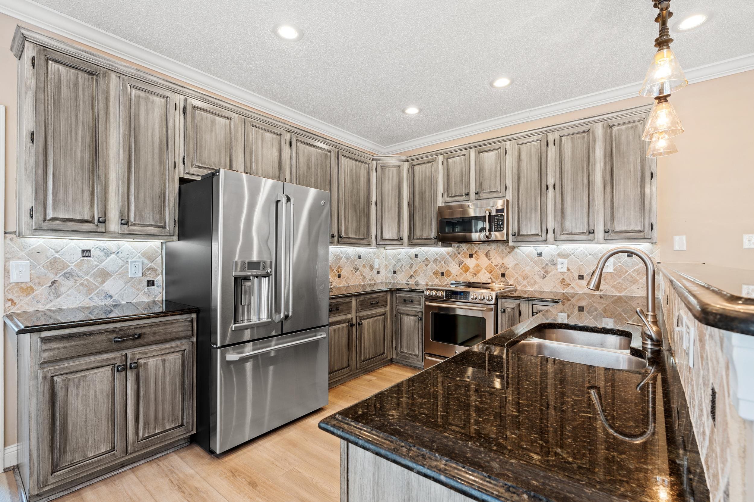 1019 Hickory Drive Surfside Beach, SC 29575 - Photo 10 of 39