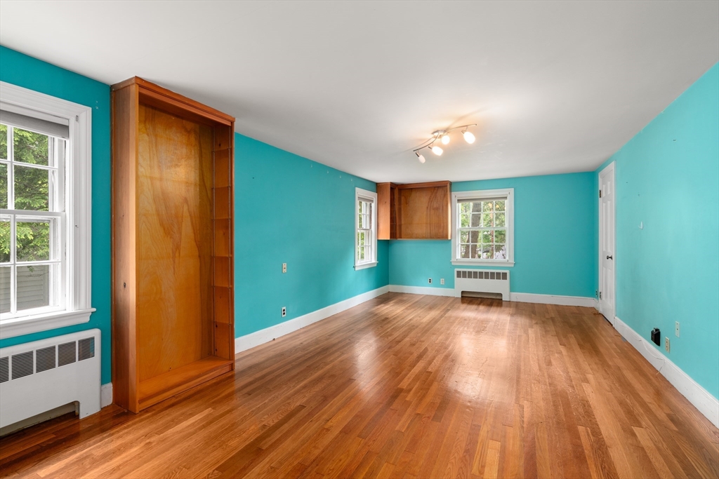 65 Kirkstall Road Newton, MA 02460 - Photo 12 of 42