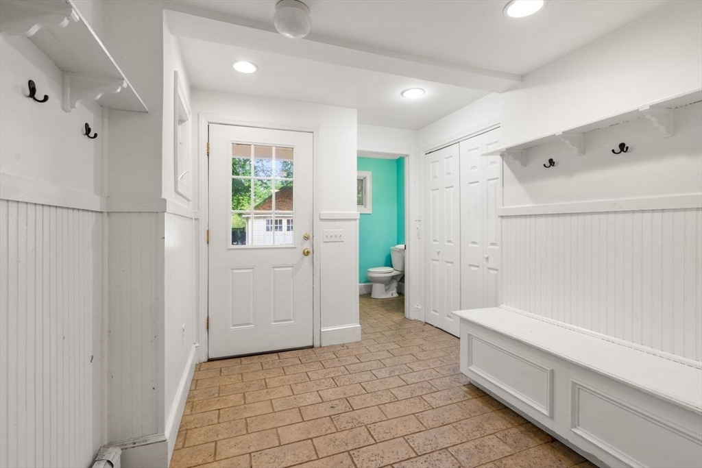 65 Kirkstall Road Newton, MA 02460 - Photo 21 of 42