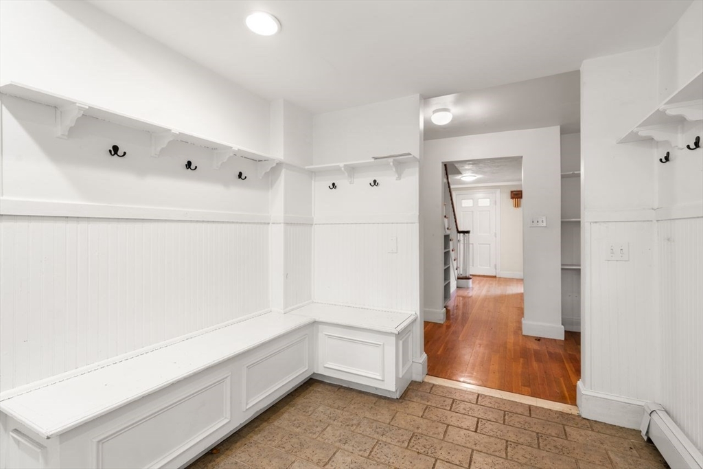 65 Kirkstall Road Newton, MA 02460 - Photo 22 of 42