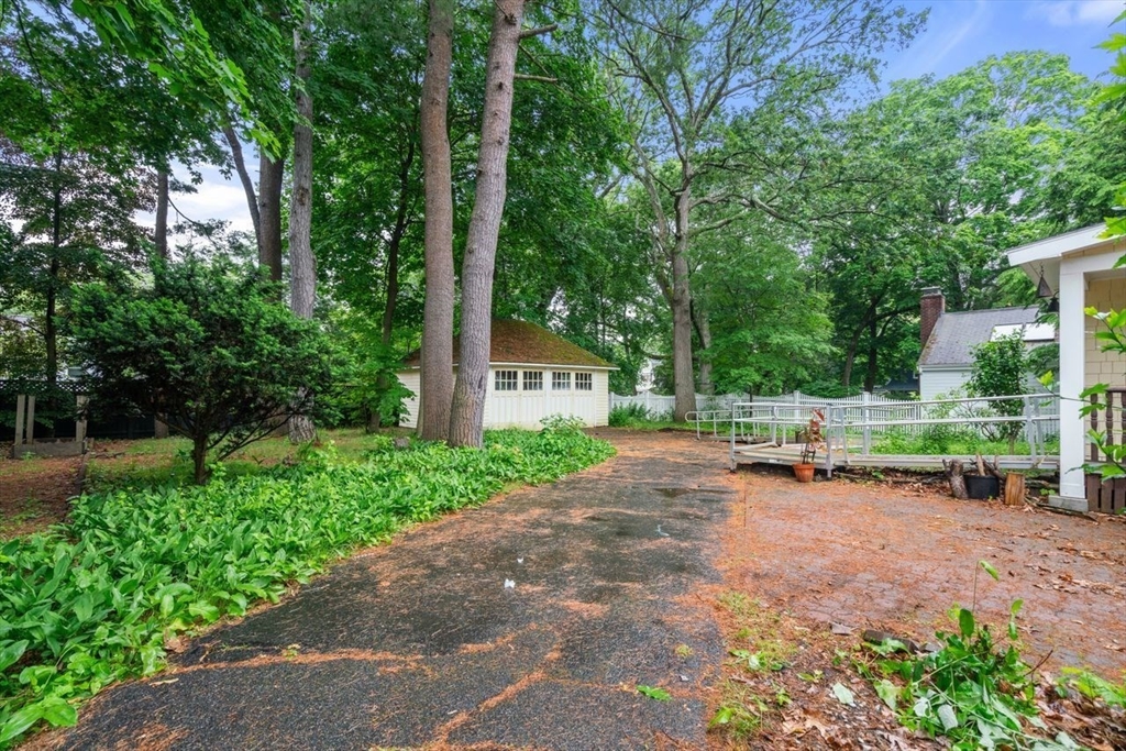 65 Kirkstall Road Newton, MA 02460 - Photo 33 of 42
