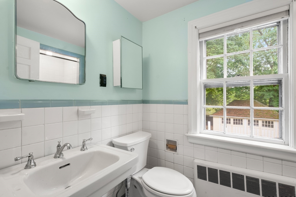 65 Kirkstall Road Newton, MA 02460 - Photo 4 of 42