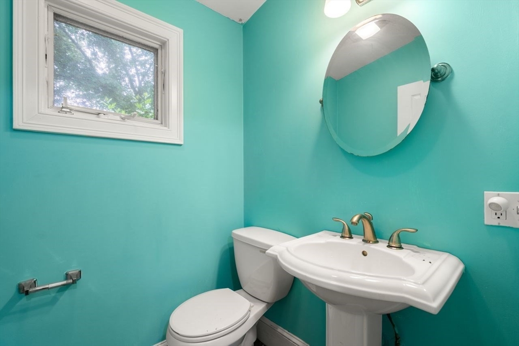65 Kirkstall Road Newton, MA 02460 - Photo 6 of 42