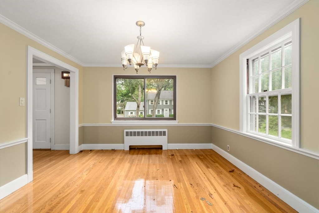 65 Kirkstall Road Newton, MA 02460 - Photo 7 of 42