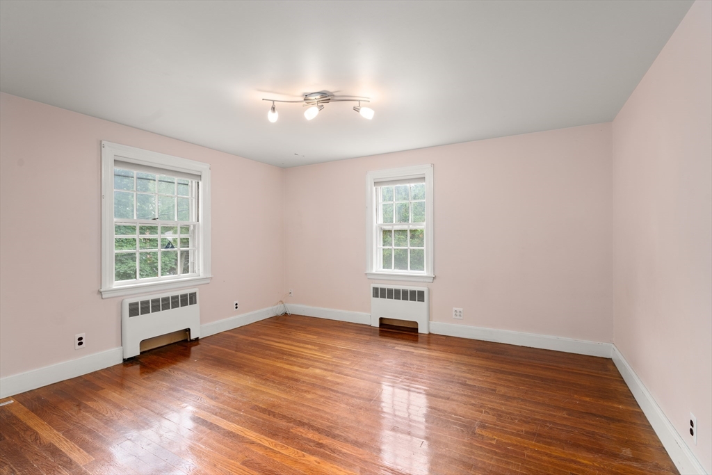 65 Kirkstall Road Newton, MA 02460 - Photo 8 of 42