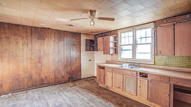 $85,000 | 617 Fairview Street, Bristol, VA 24201