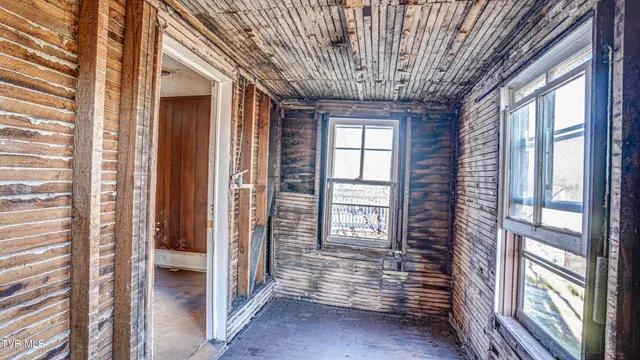 $85,000 | 617 Fairview Street, Bristol, VA 24201