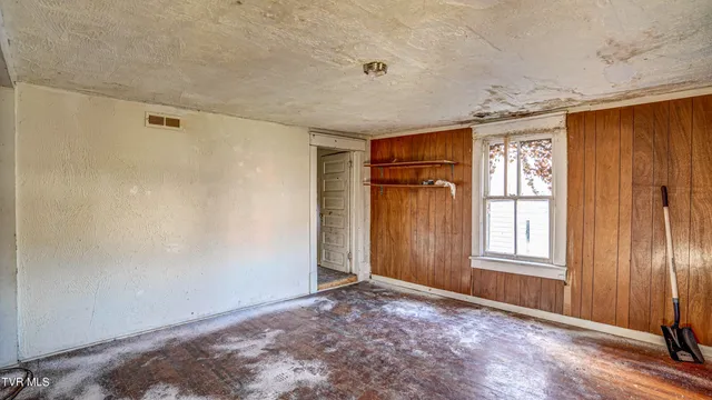 $85,000 | 617 Fairview Street, Bristol, VA 24201