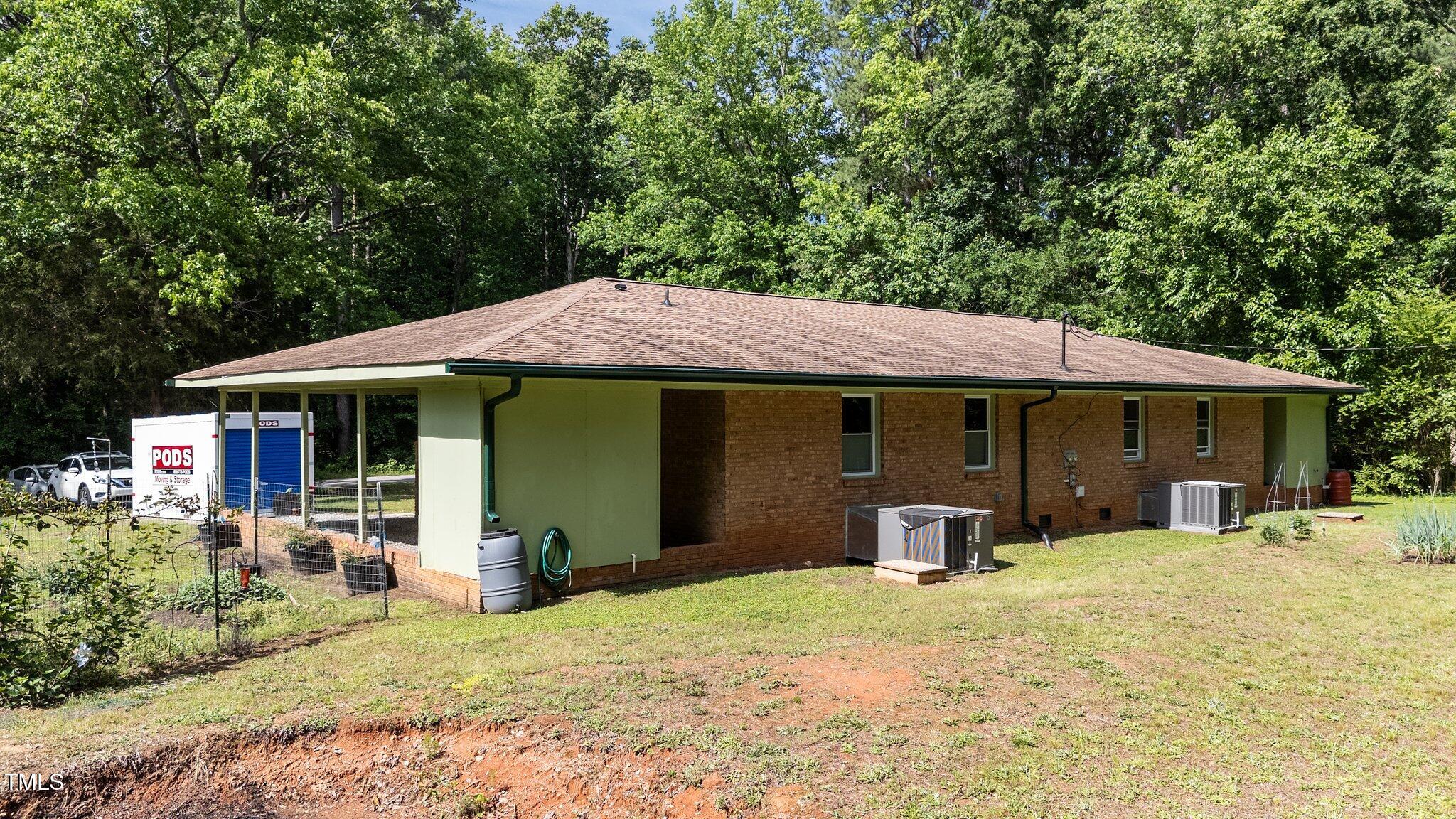 725-727 Locust Lane Raleigh, NC 27603 - Photo 38 of 45 16-web-or-mls-DJI_20250509155206_0695_D