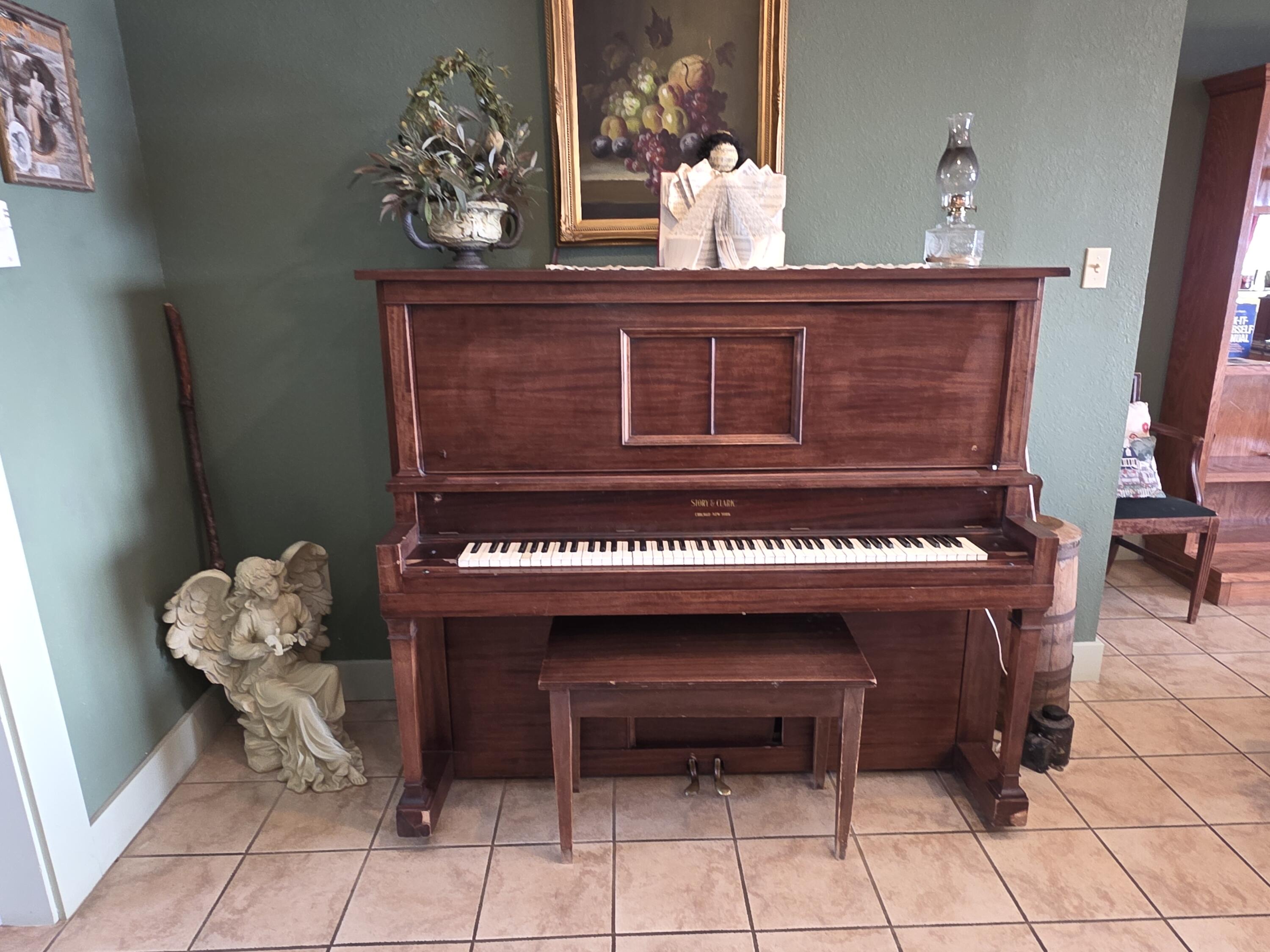 887 Sunset Drive Rising Fawn, GA 30738 - Photo 7 of 27 P Player Paino