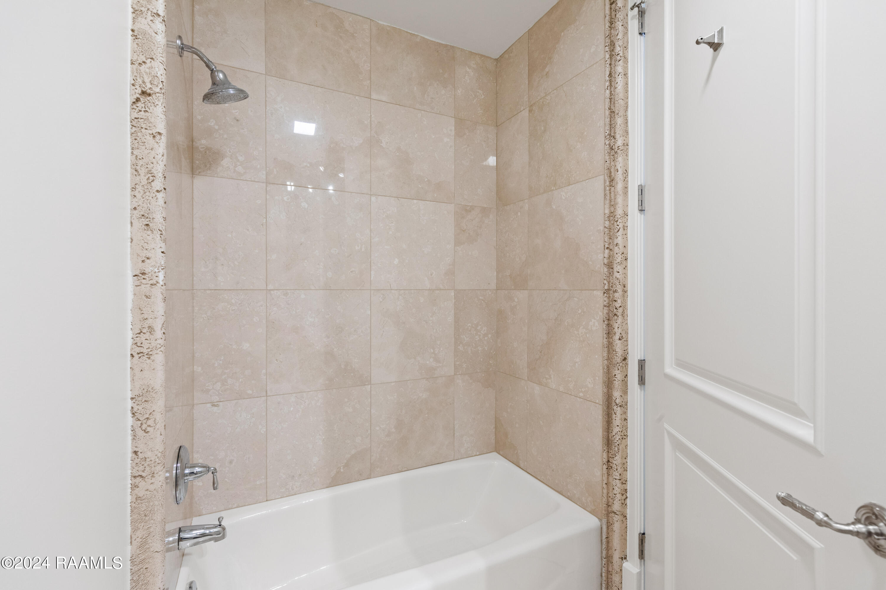 605 Silverstone Road, Unit 206B Lafayette, LA 70508 - Photo 21 of 32 605Silverstone605BUPD-62