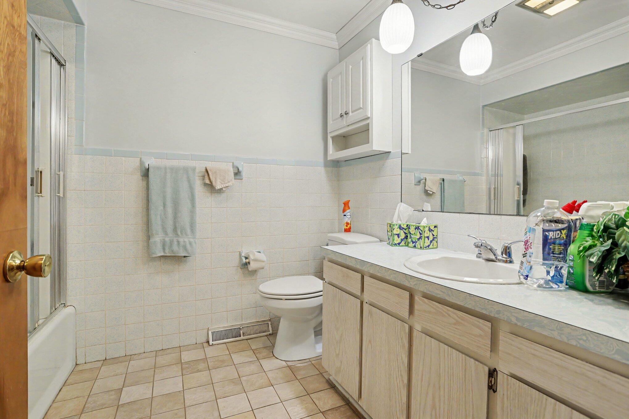15681 River Heights Road Constantine, MI 49042 - Photo 17 of 23 012_file_3208