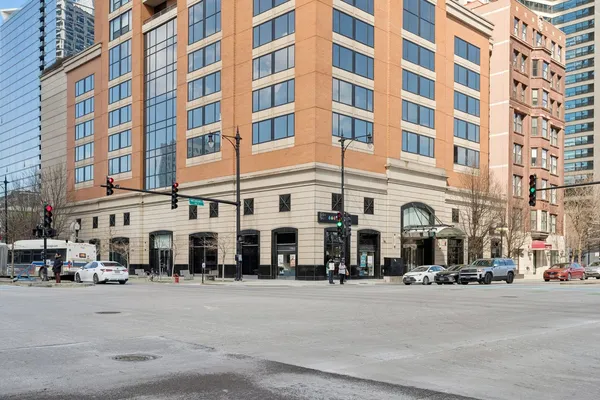 $299,999 | 1160 South Michigan Avenue, Unit 1504, Chicago, IL 60605